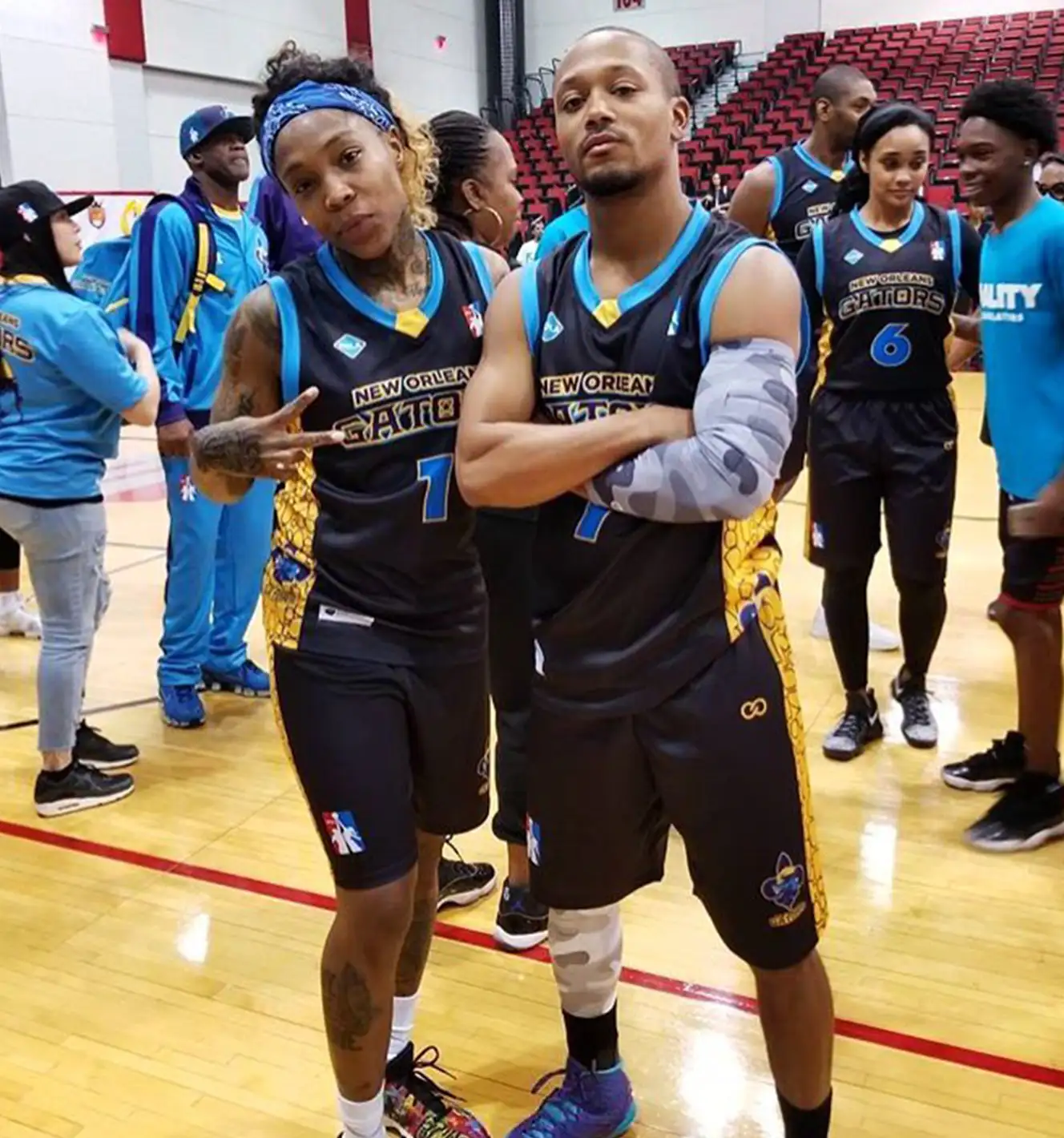 Wooter Custom V-Neck Basketball Jerseys - New Orlean - black and blue design