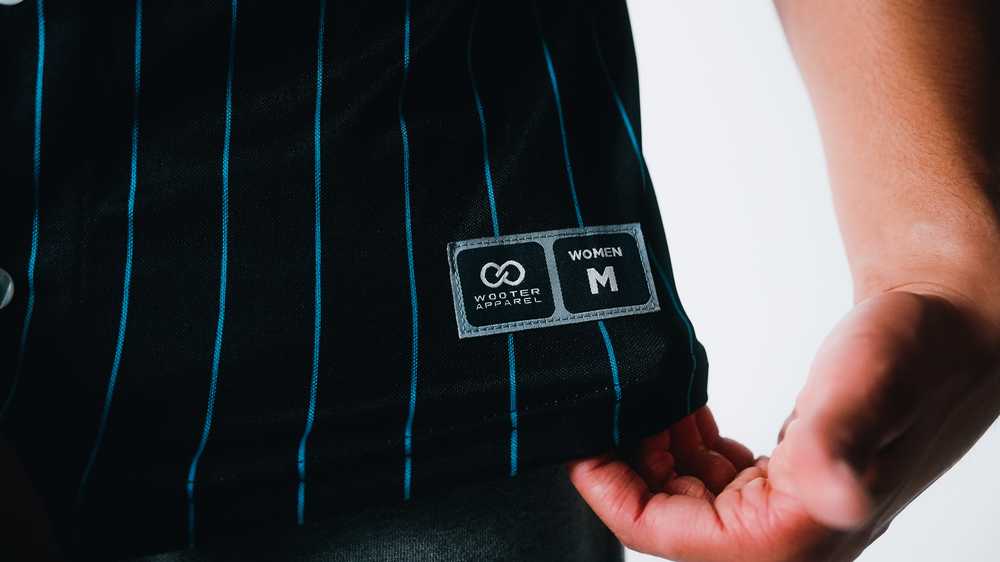 Custom Wooter Baseball Jersey, Closeup Photo of Woven locker Tag